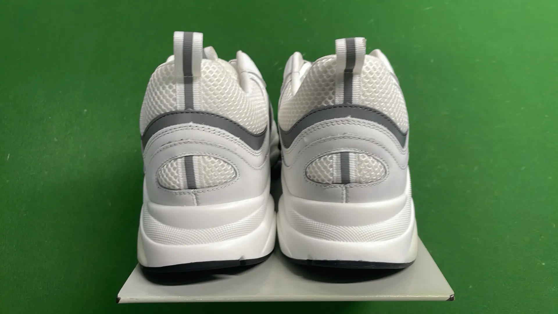1:1 Batch DIOR B22 Shoes-1  in the Best OopBuy Spreadsheet QC photos