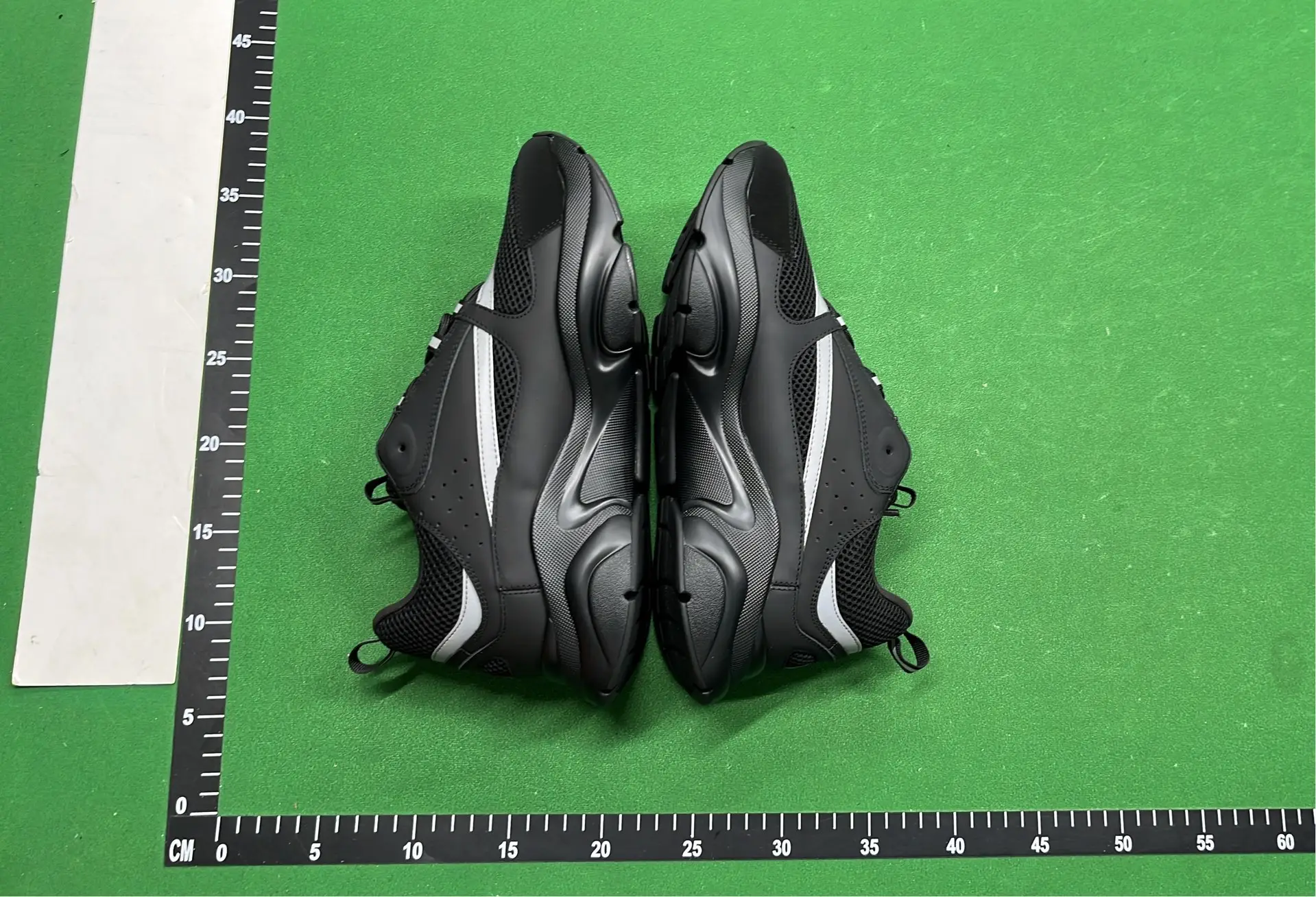1:1 Batch DIOR B22 Shoes-1  in the Best OopBuy Spreadsheet QC photos