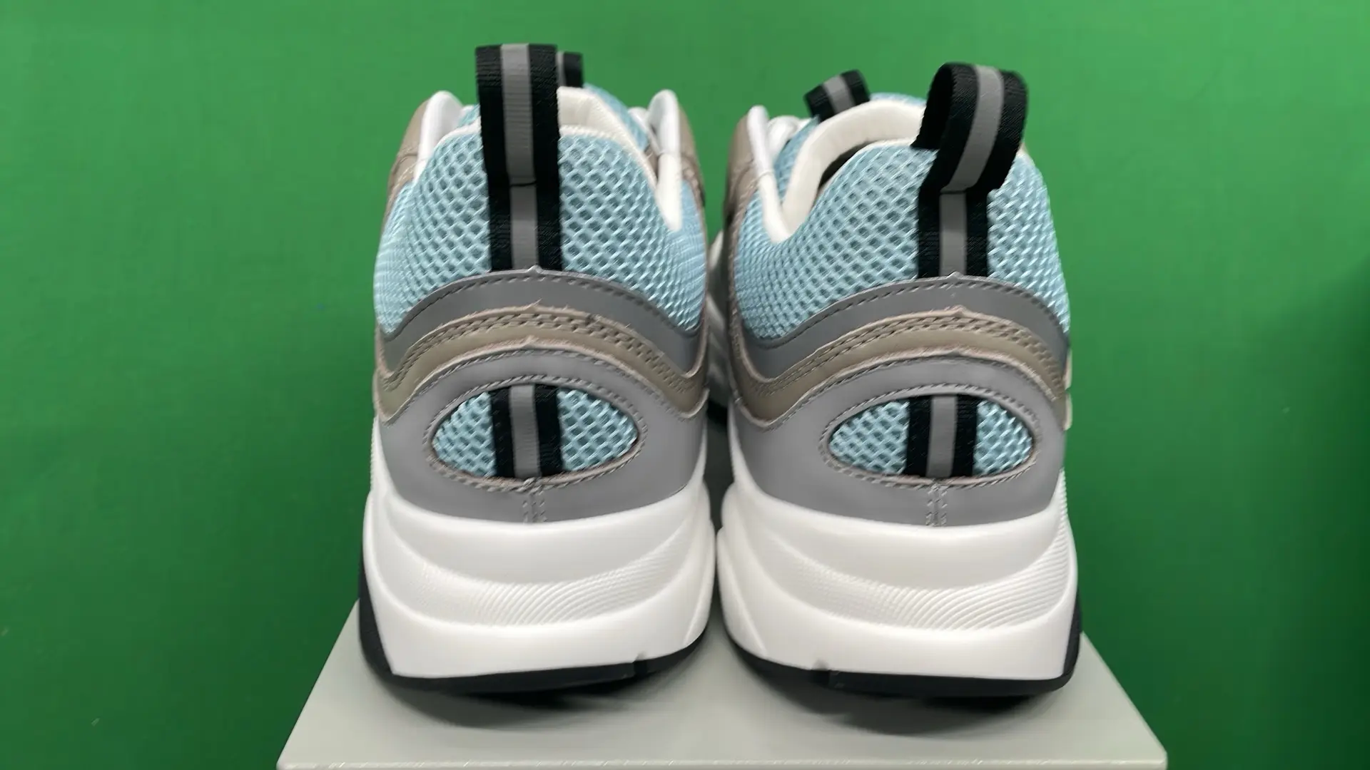 1:1 Batch DIOR B22 Shoes-1  in the Best OopBuy Spreadsheet QC photos