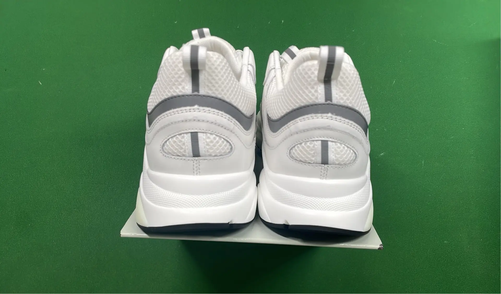 1:1 Batch DIOR B22 Shoes-1  in the Best OopBuy Spreadsheet QC photos