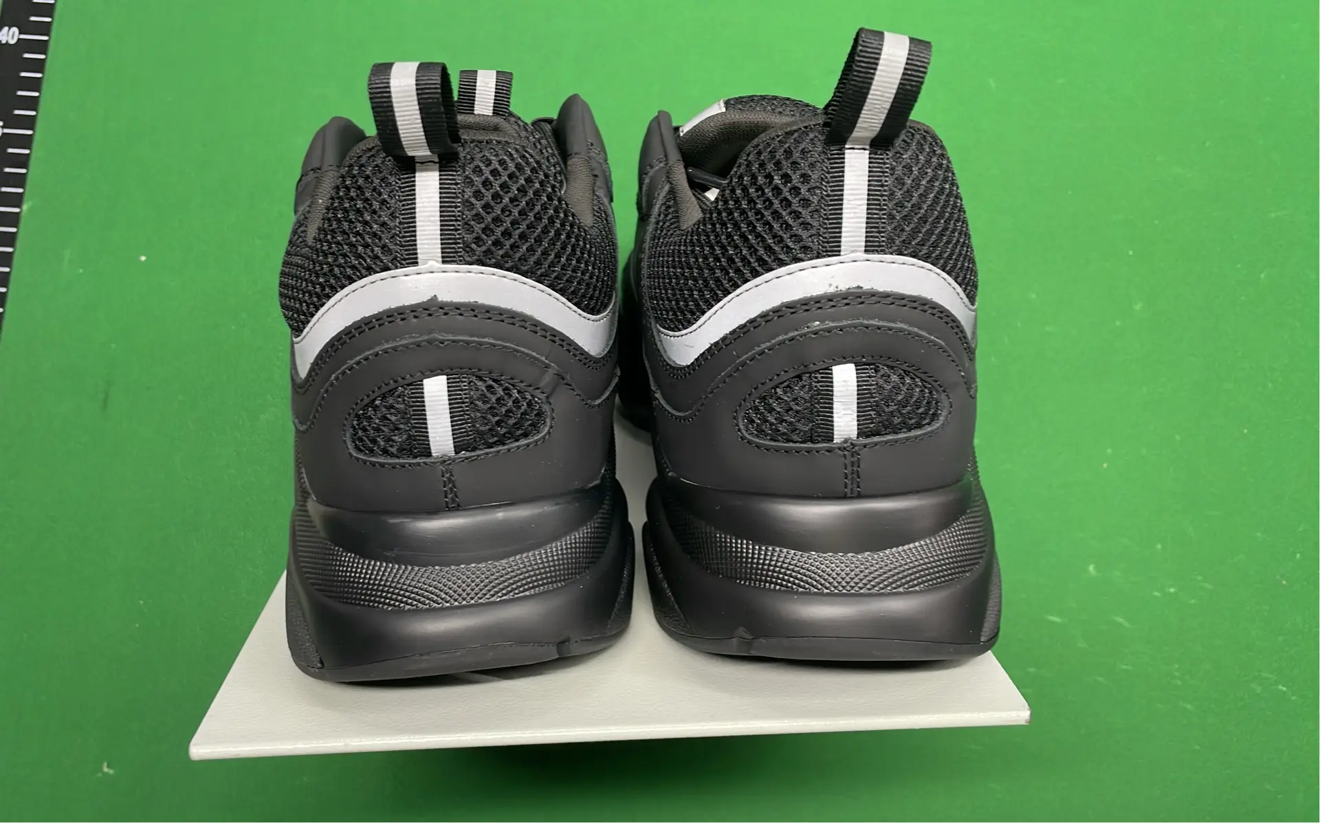 1:1 Batch DIOR B22 Shoes-1  in the Best OopBuy Spreadsheet QC photos
