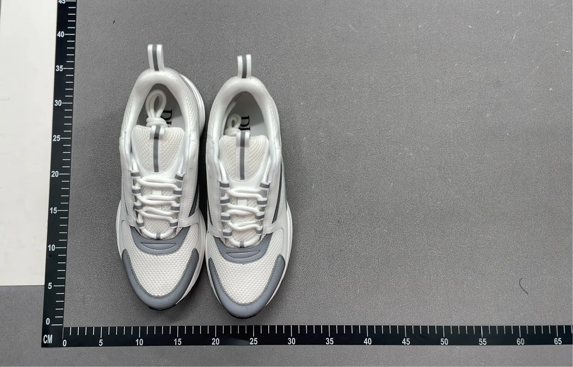 1:1 Batch DIOR B22 Shoes-1  in the Best OopBuy Spreadsheet QC photos