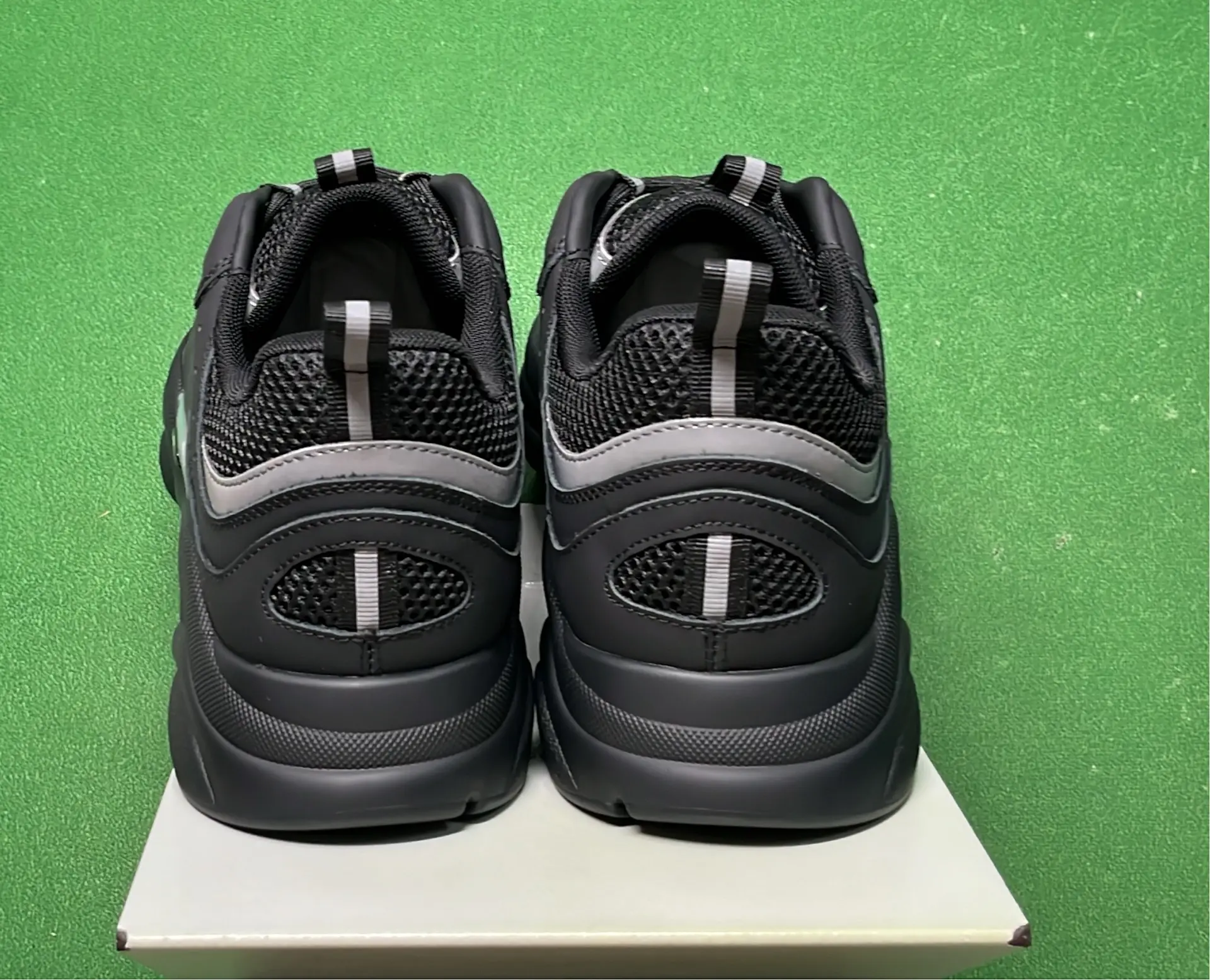 1:1 Batch DIOR B22 Shoes-1  in the Best OopBuy Spreadsheet QC photos