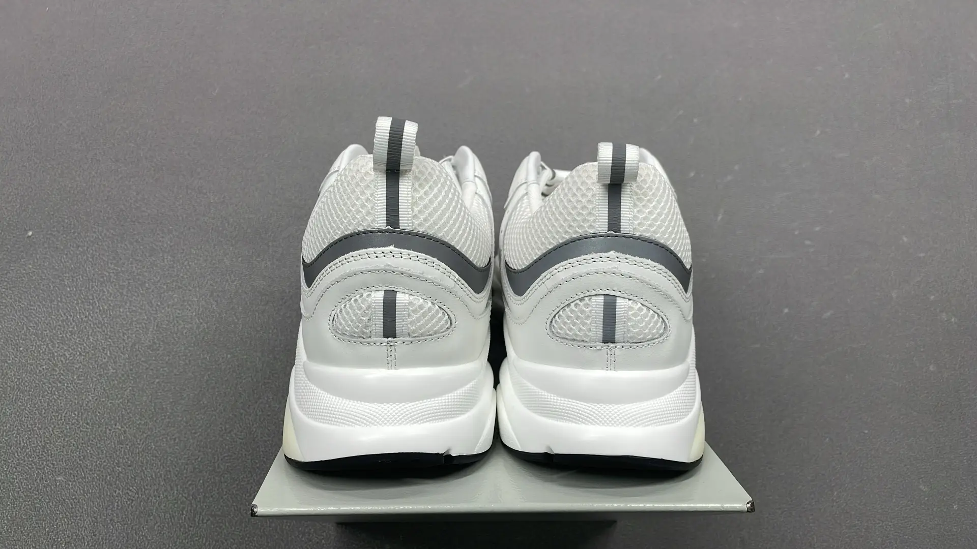 1:1 Batch DIOR B22 Shoes-1  in the Best OopBuy Spreadsheet QC photos