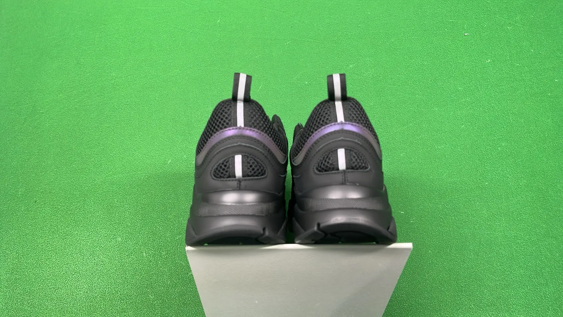 1:1 Batch DIOR B22 Shoes-1  in the Best OopBuy Spreadsheet QC photos