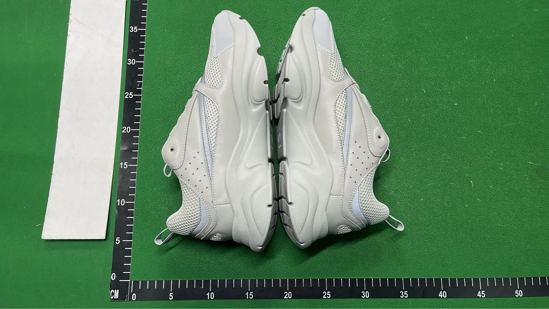 1:1 Batch DIOR B22 Shoes-1  in the Best OopBuy Spreadsheet QC photos