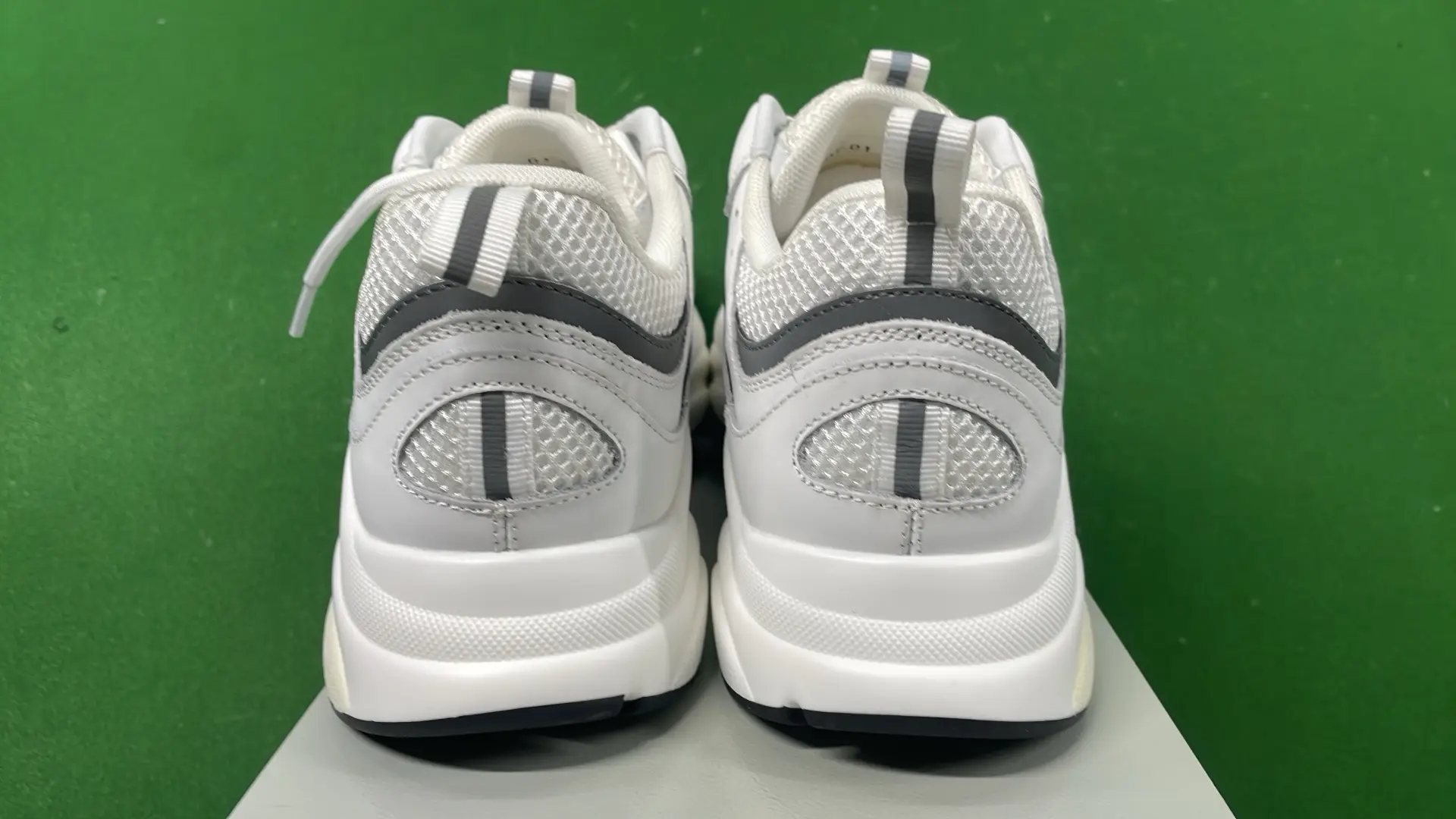 1:1 Batch DIOR B22 Shoes-1  in the Best OopBuy Spreadsheet QC photos