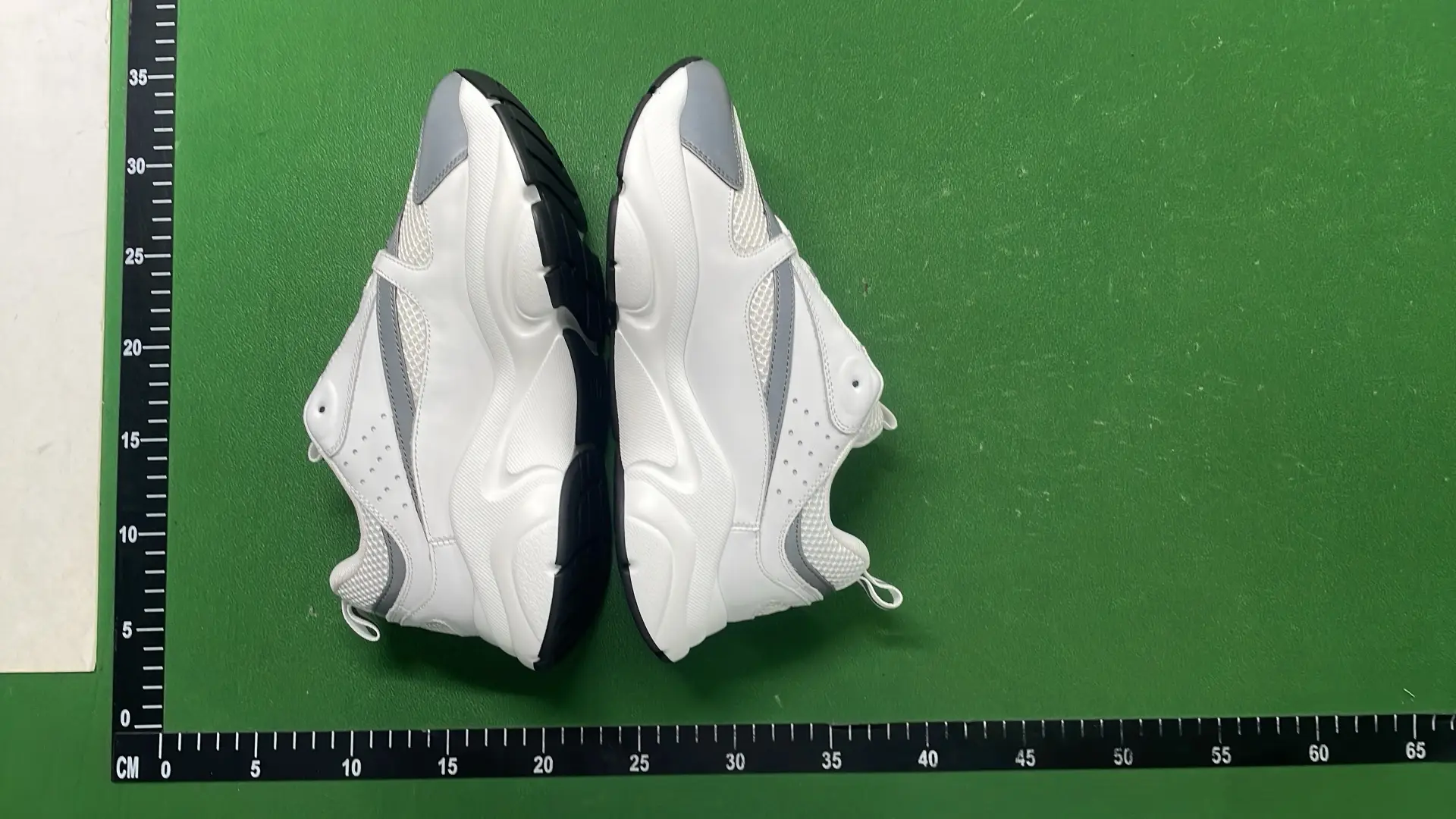 1:1 Batch DIOR B22 Shoes-1  in the Best OopBuy Spreadsheet QC photos