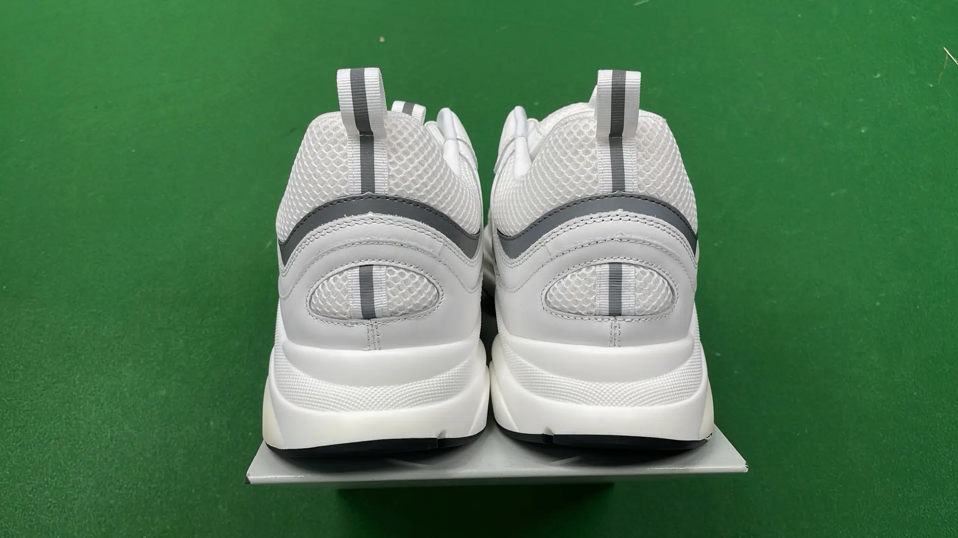 1:1 Batch DIOR B22 Shoes-1  in the Best OopBuy Spreadsheet QC photos