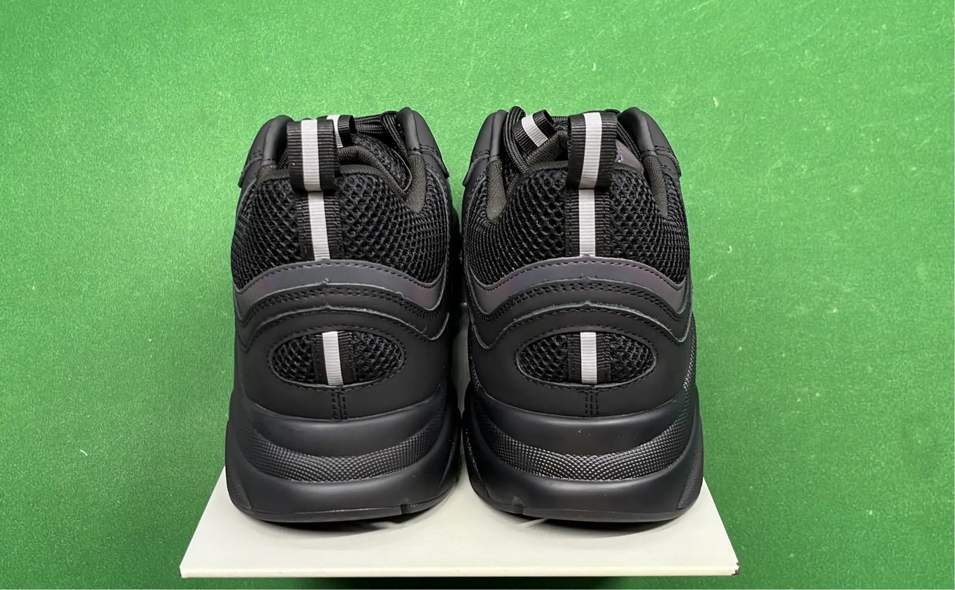 1:1 Batch DIOR B22 Shoes-1  in the Best OopBuy Spreadsheet QC photos