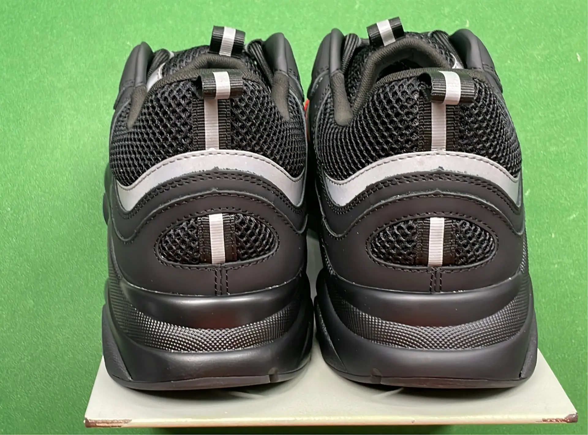 1:1 Batch DIOR B22 Shoes-1  in the Best OopBuy Spreadsheet QC photos