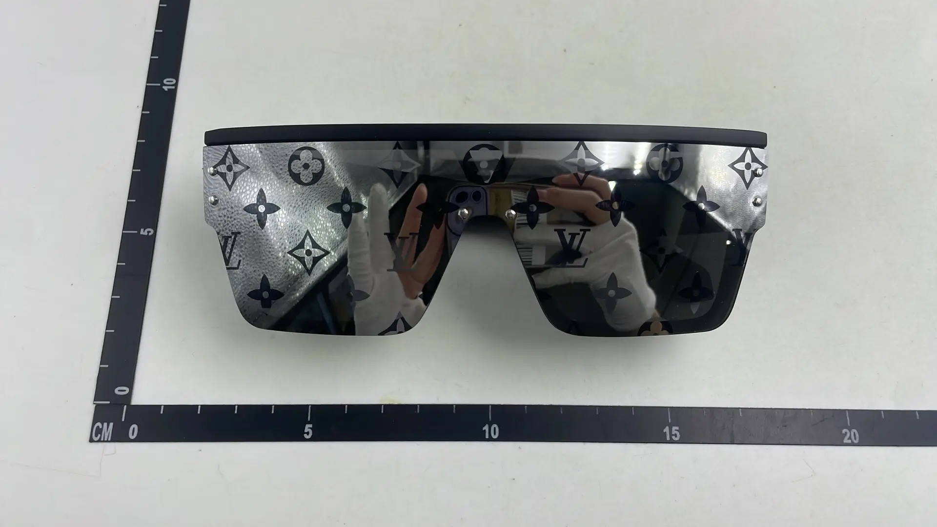 1:1 Batch LOUIS VUITTON sunglasses  in the Best OopBuy Spreadsheet QC photos
