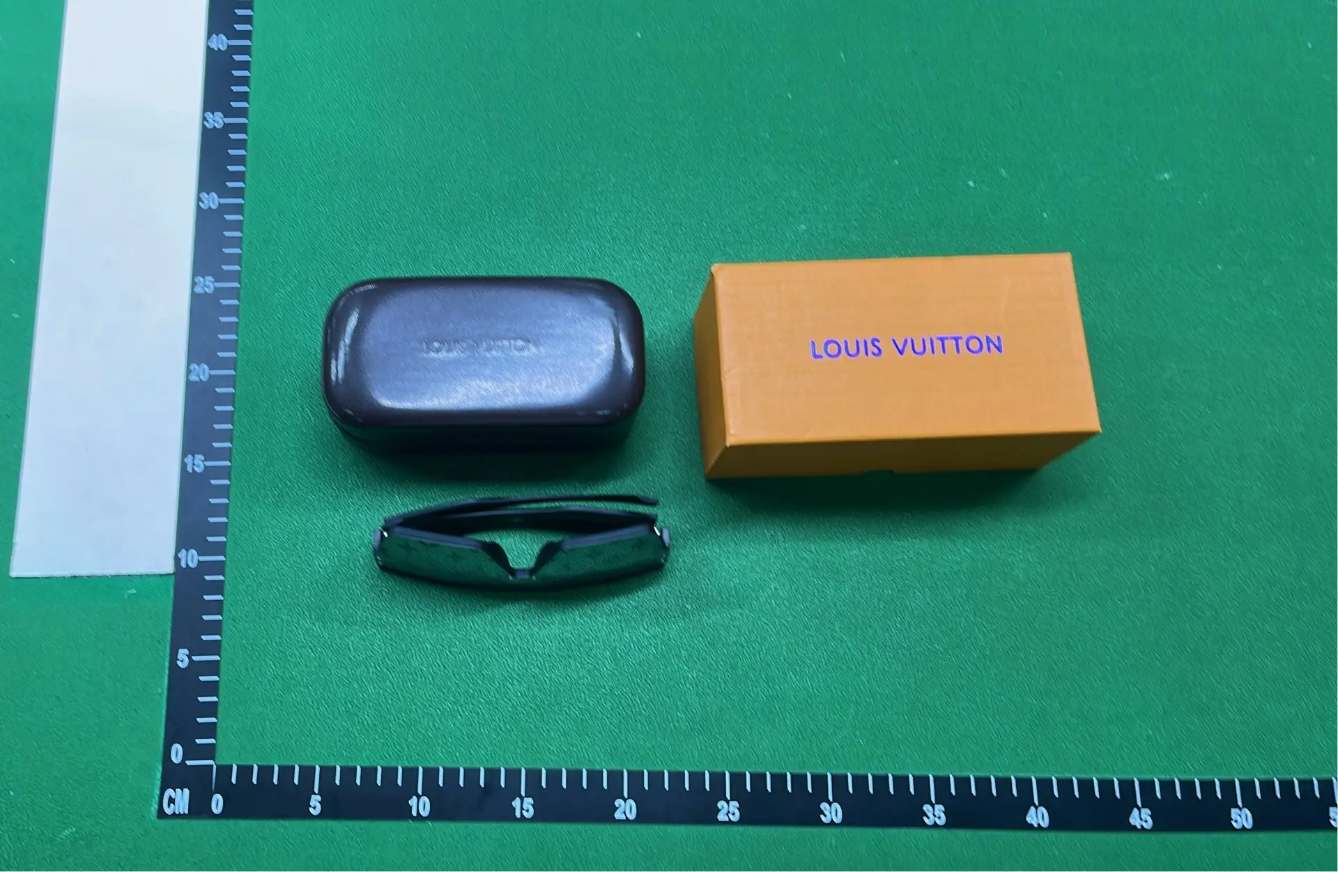 1:1 Batch LOUIS VUITTON sunglasses  in the Best OopBuy Spreadsheet QC photos