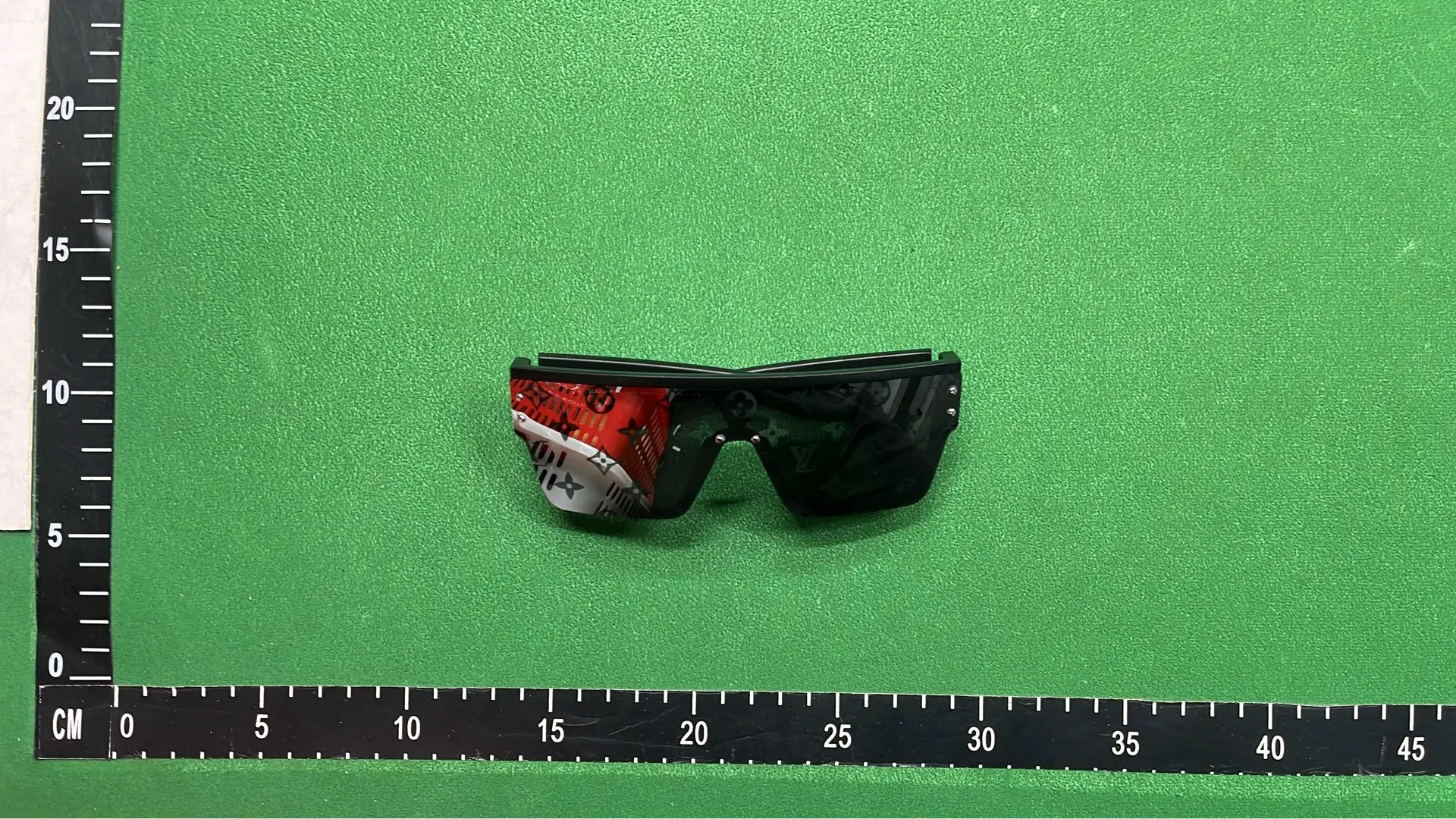 1:1 Batch LOUIS VUITTON sunglasses  in the Best OopBuy Spreadsheet QC photos