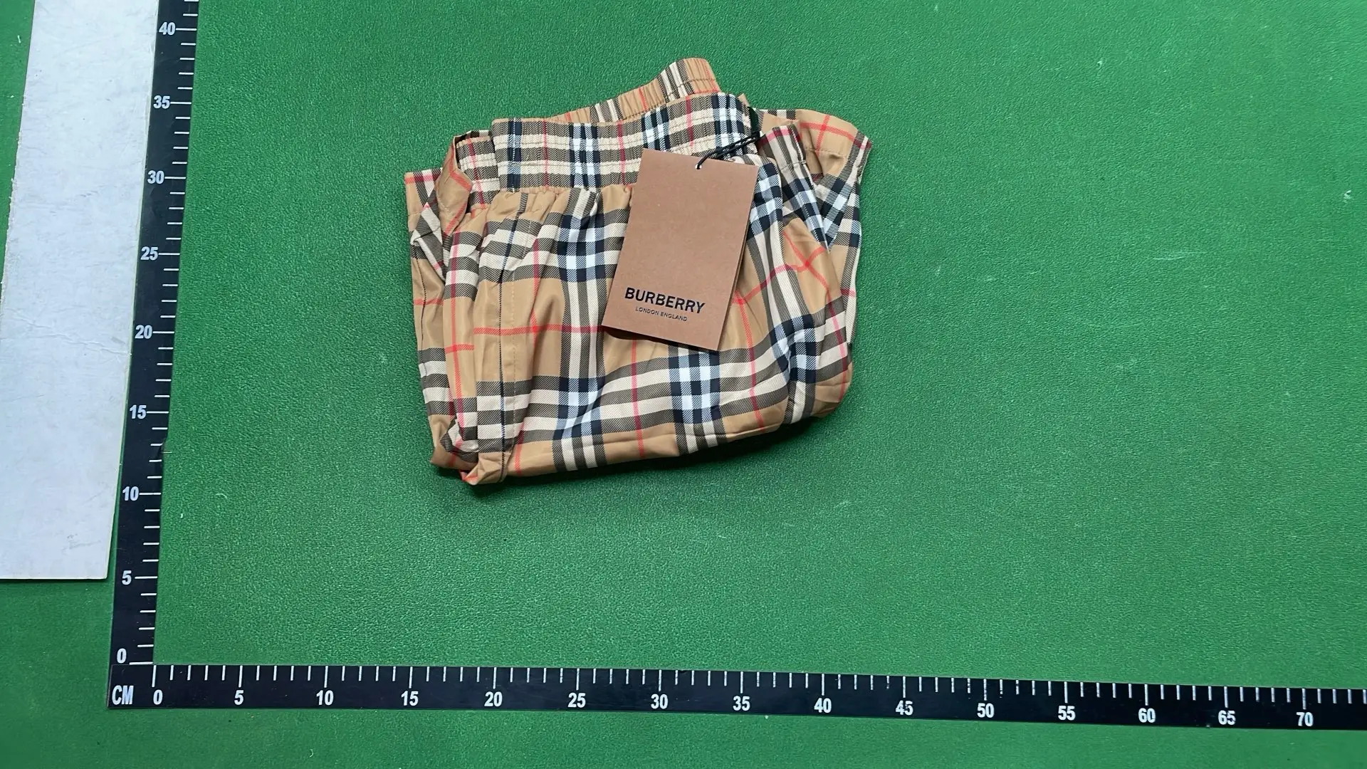 1:1 Batch Burberry shorts  in the Best OopBuy Spreadsheet QC photos