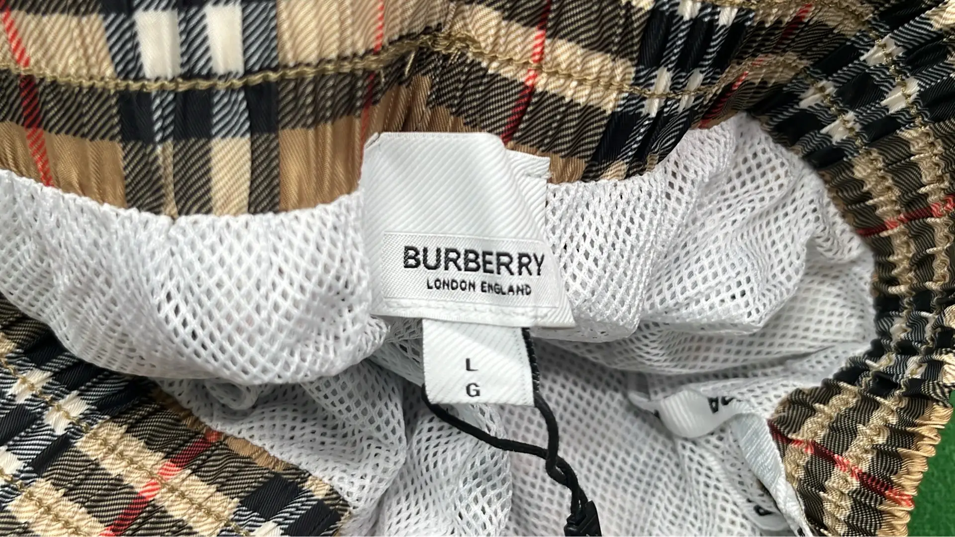 1:1 Batch Burberry shorts  in the Best OopBuy Spreadsheet QC photos