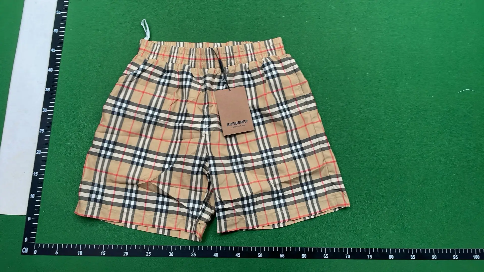 1:1 Batch Burberry shorts  in the Best OopBuy Spreadsheet QC photos