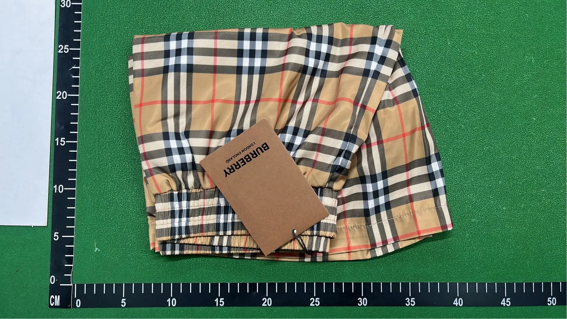 1:1 Batch Burberry shorts  in the Best OopBuy Spreadsheet QC photos