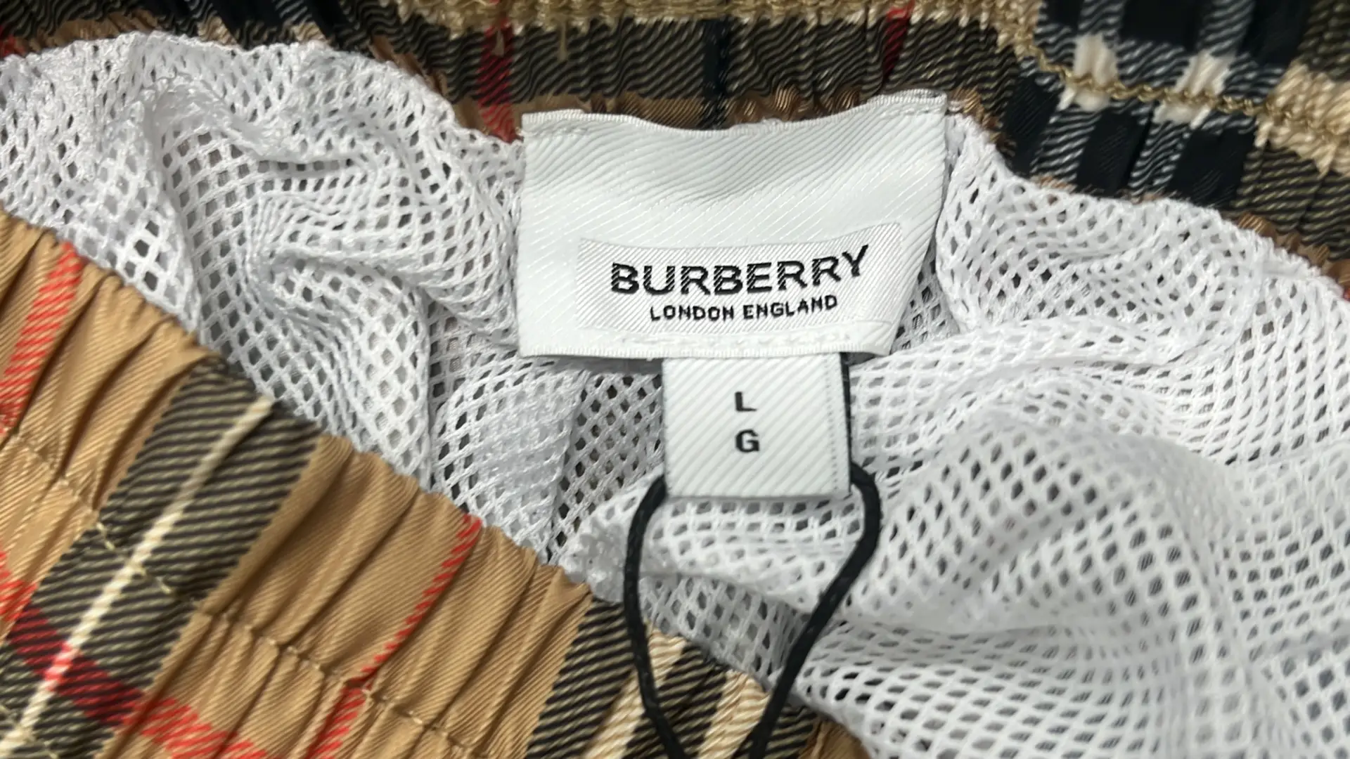 1:1 Batch Burberry shorts  in the Best OopBuy Spreadsheet QC photos