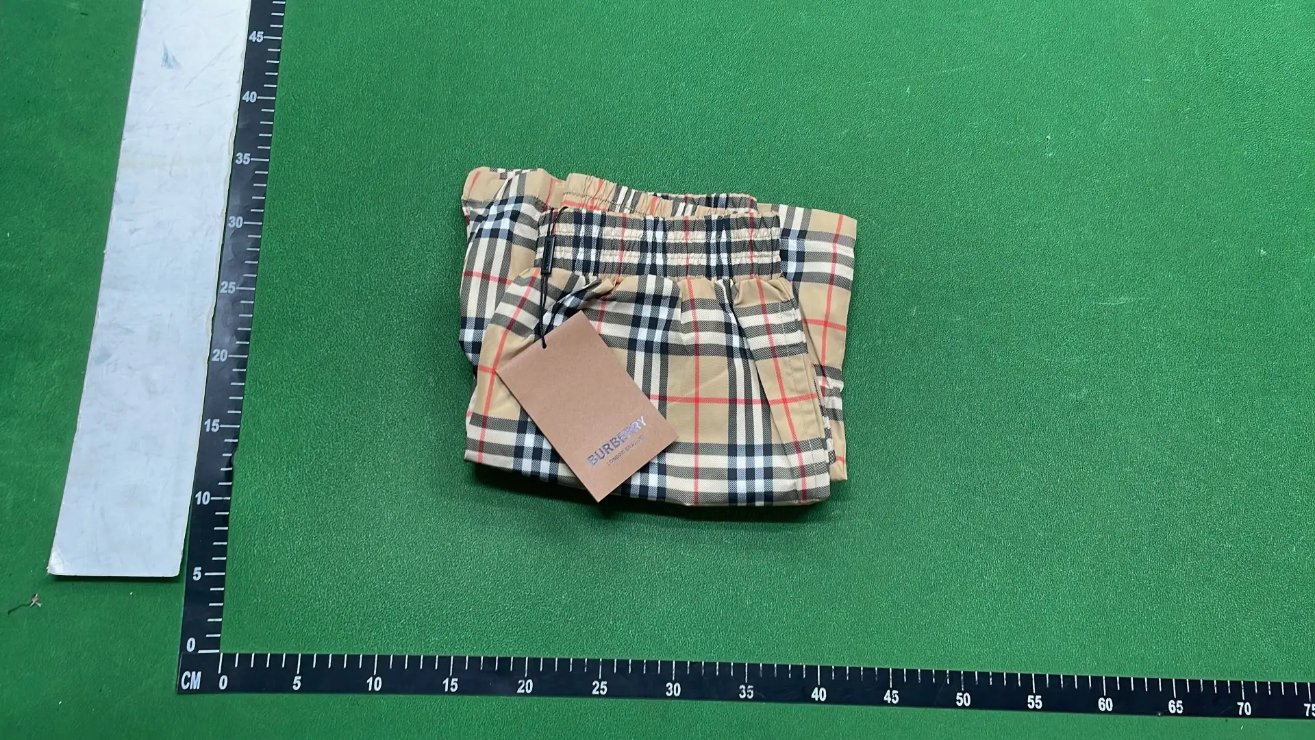 1:1 Batch Burberry shorts  in the Best OopBuy Spreadsheet QC photos