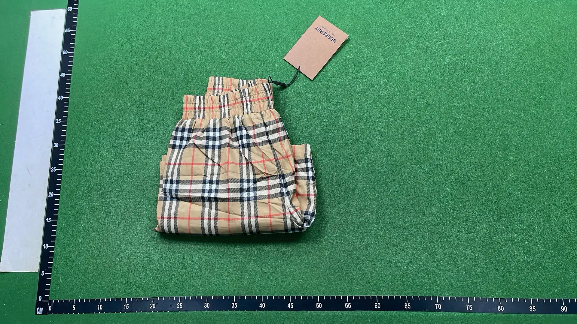 1:1 Batch Burberry shorts  in the Best OopBuy Spreadsheet QC photos