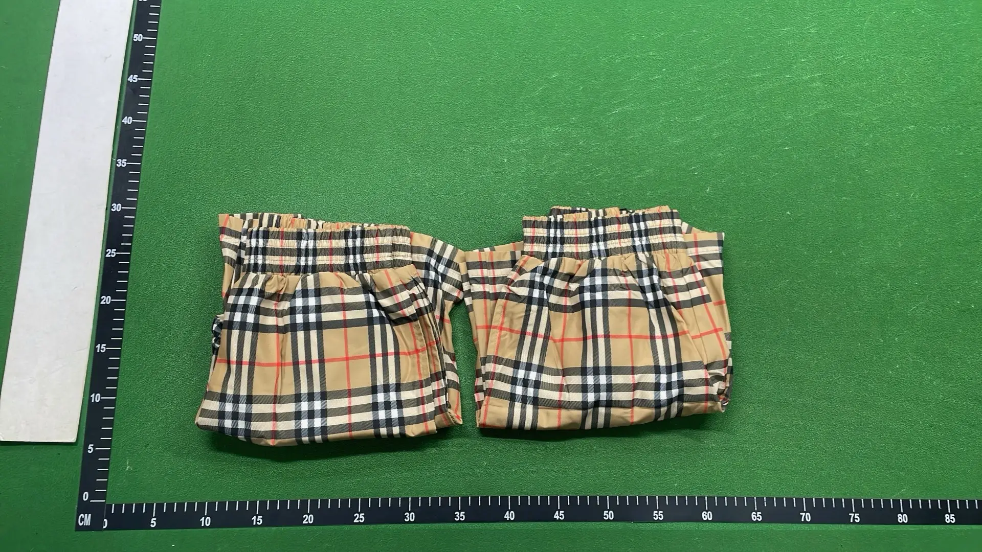 1:1 Batch Burberry shorts  in the Best OopBuy Spreadsheet QC photos