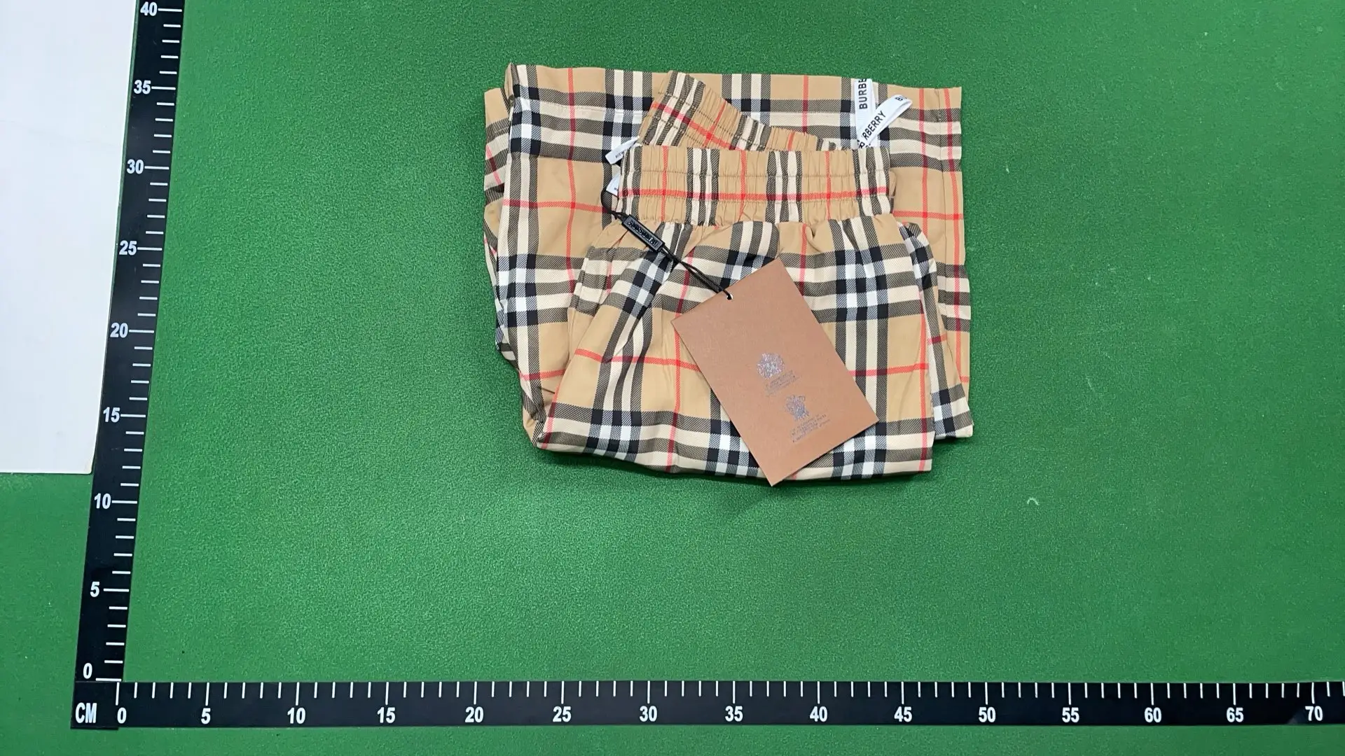 1:1 Batch Burberry shorts  in the Best OopBuy Spreadsheet QC photos
