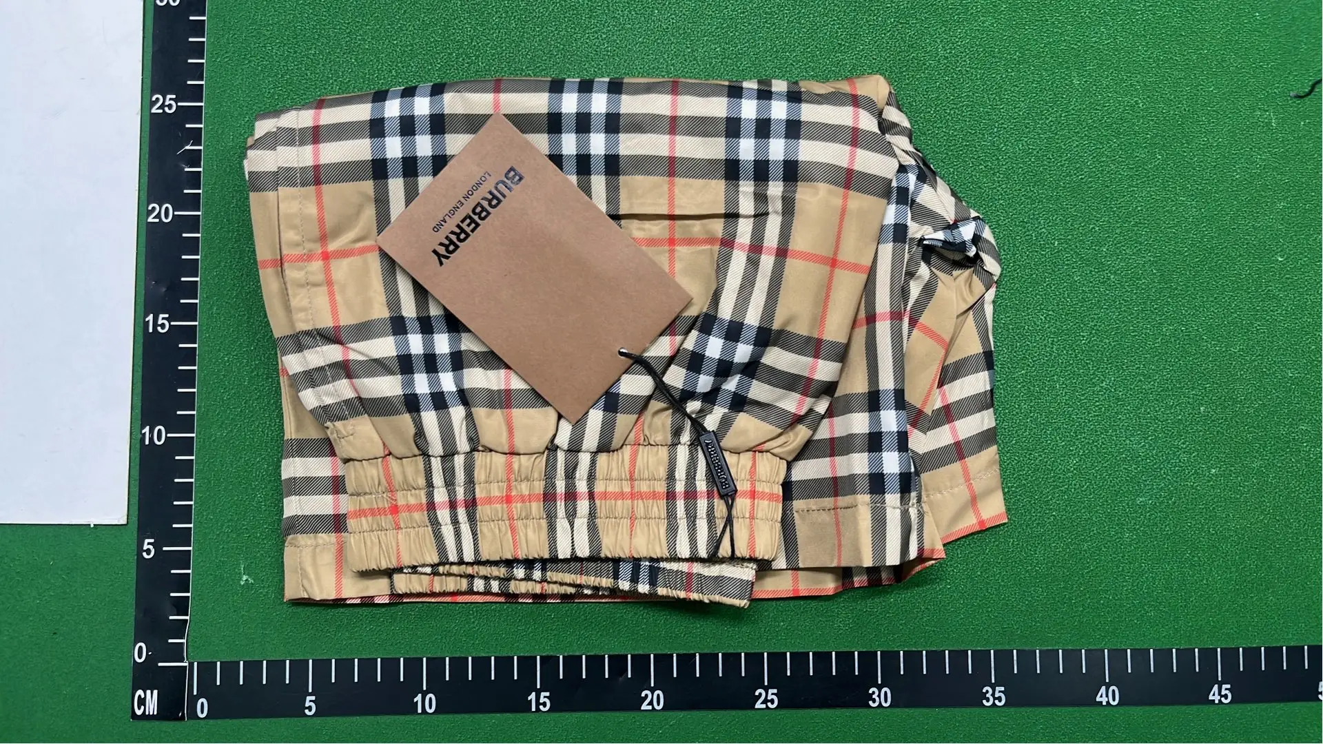 1:1 Batch Burberry shorts  in the Best OopBuy Spreadsheet QC photos