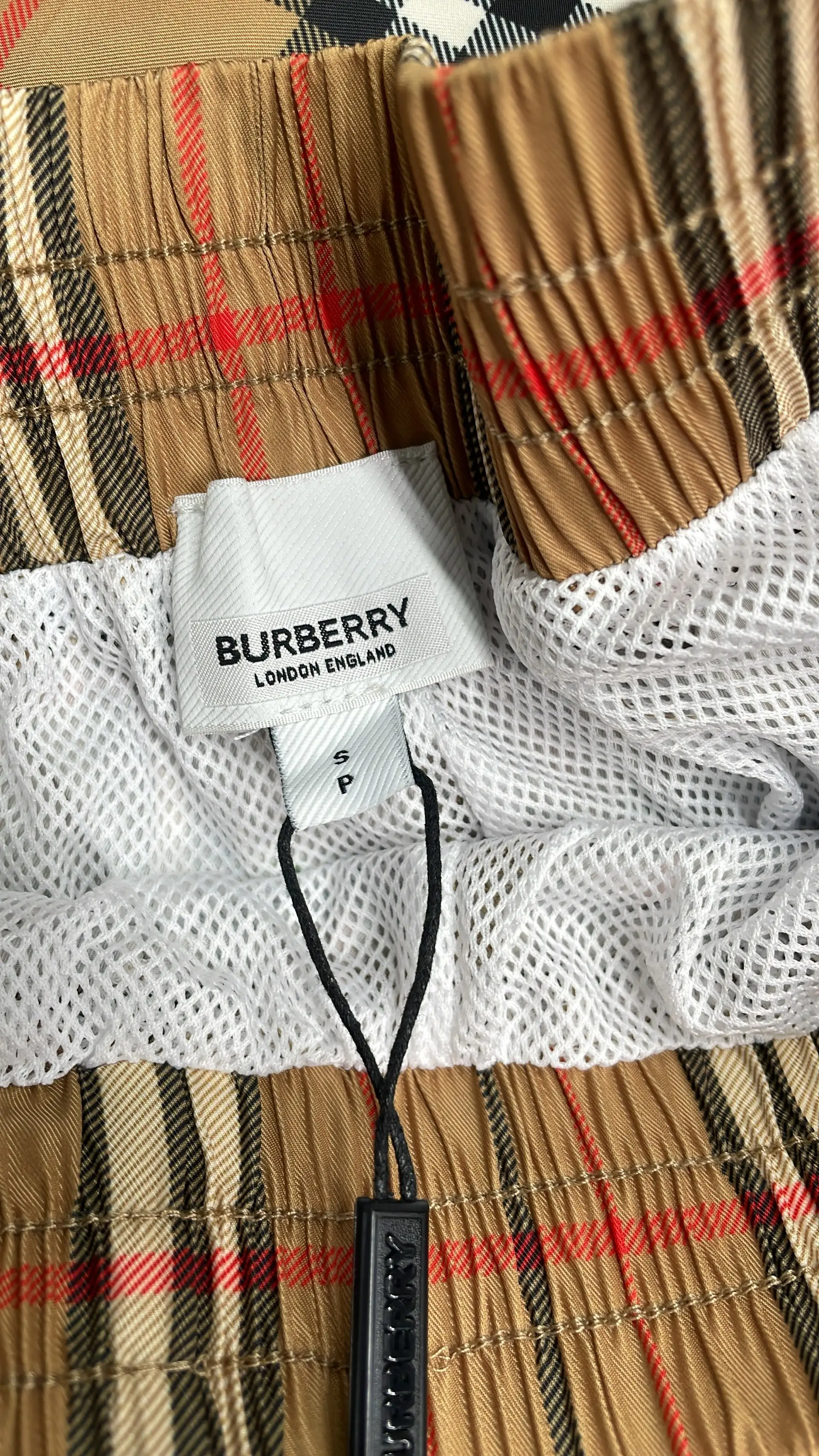 1:1 Batch Burberry shorts  in the Best OopBuy Spreadsheet QC photos