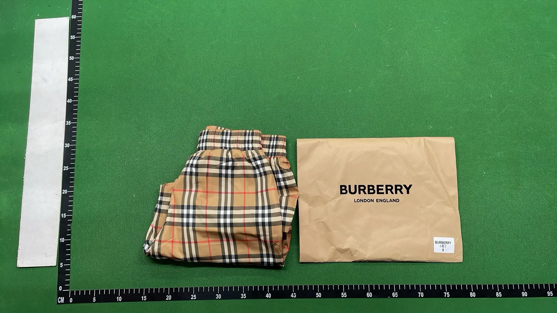 1:1 Batch Burberry shorts  in the Best OopBuy Spreadsheet QC photos