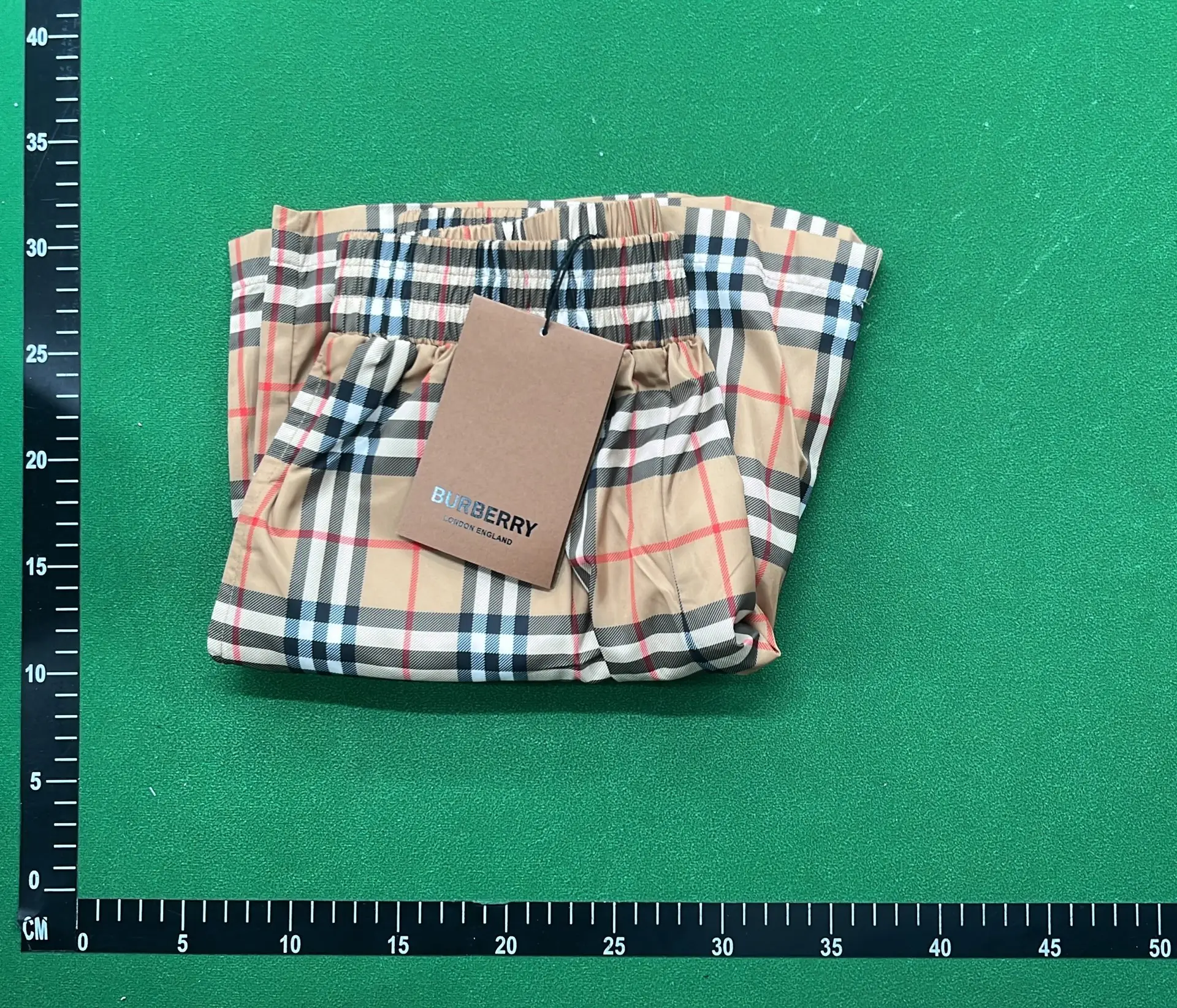 1:1 Batch Burberry shorts  in the Best OopBuy Spreadsheet QC photos