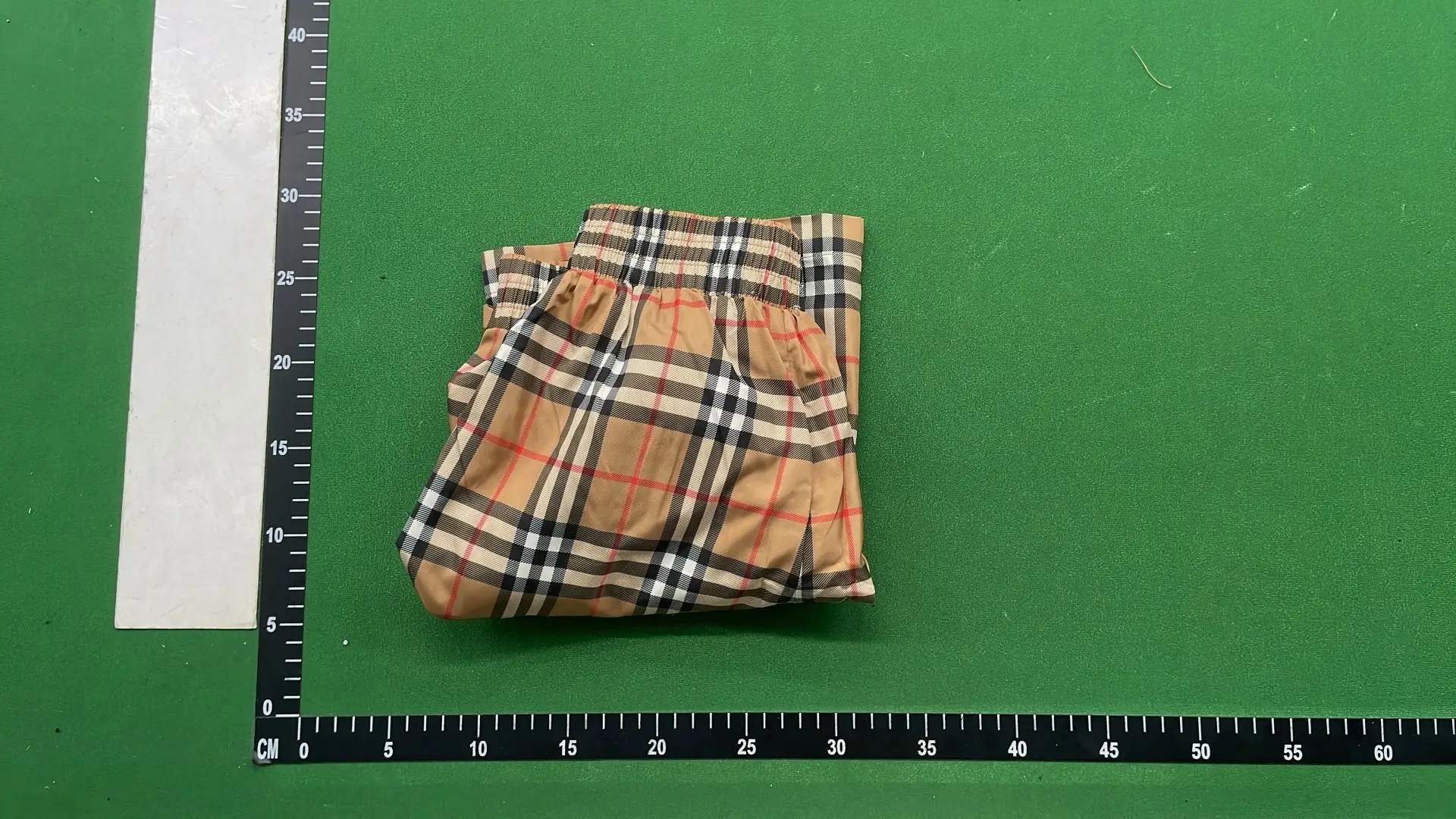 1:1 Batch Burberry shorts  in the Best OopBuy Spreadsheet QC photos