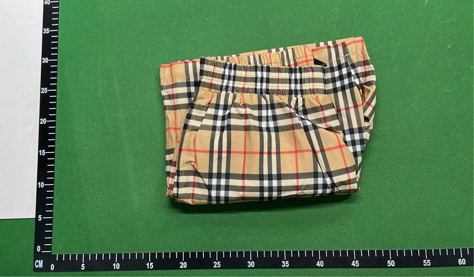 1:1 Batch Burberry shorts  in the Best OopBuy Spreadsheet QC photos