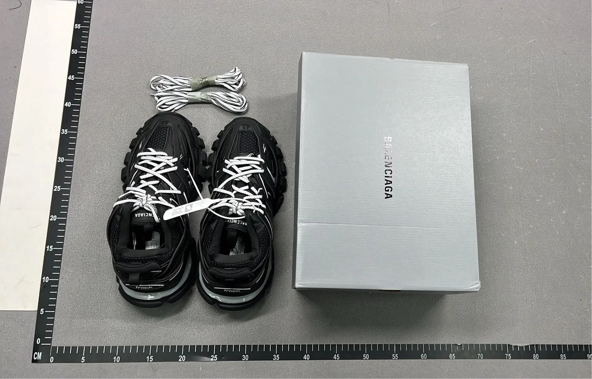 1:1 Batch BALENCIAGA Shoes  in the Best OopBuy Spreadsheet QC photos
