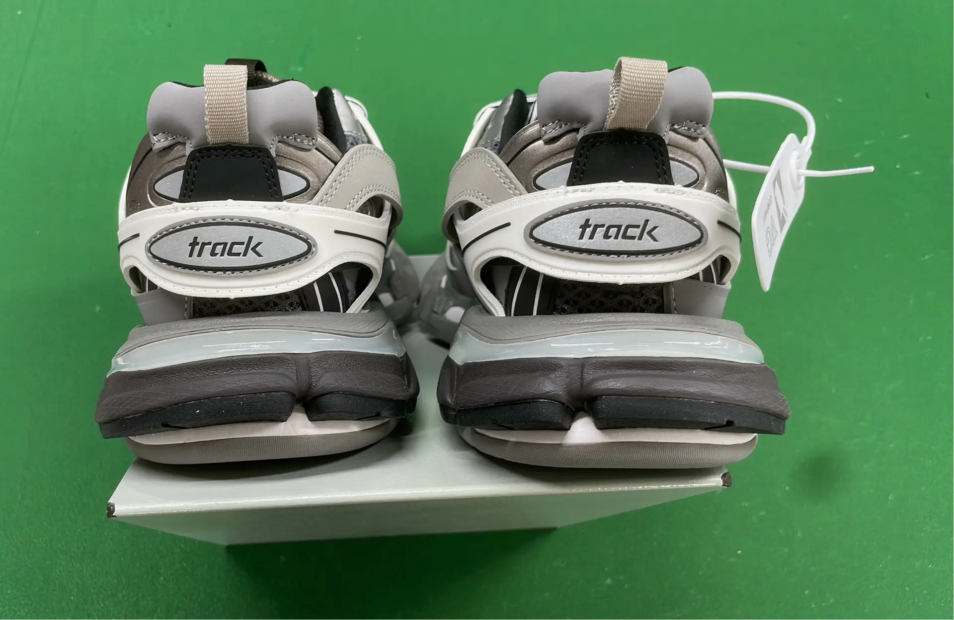 1:1 Batch BALENCIAGA Shoes  in the Best OopBuy Spreadsheet QC photos