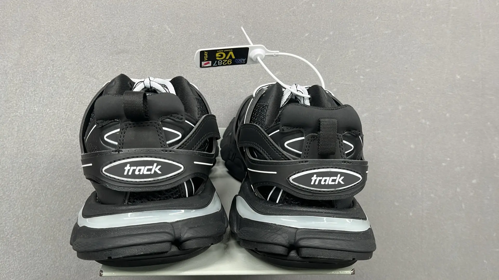 1:1 Batch BALENCIAGA Shoes  in the Best OopBuy Spreadsheet QC photos