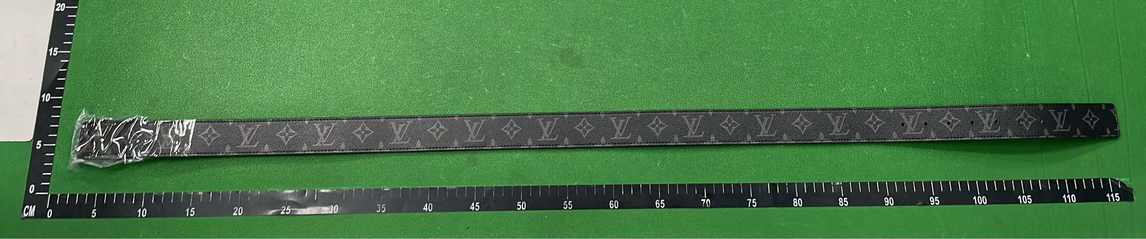 1:1 Batch LOUIS VUITTON Belt-1c  in the Best OopBuy Spreadsheet QC photos