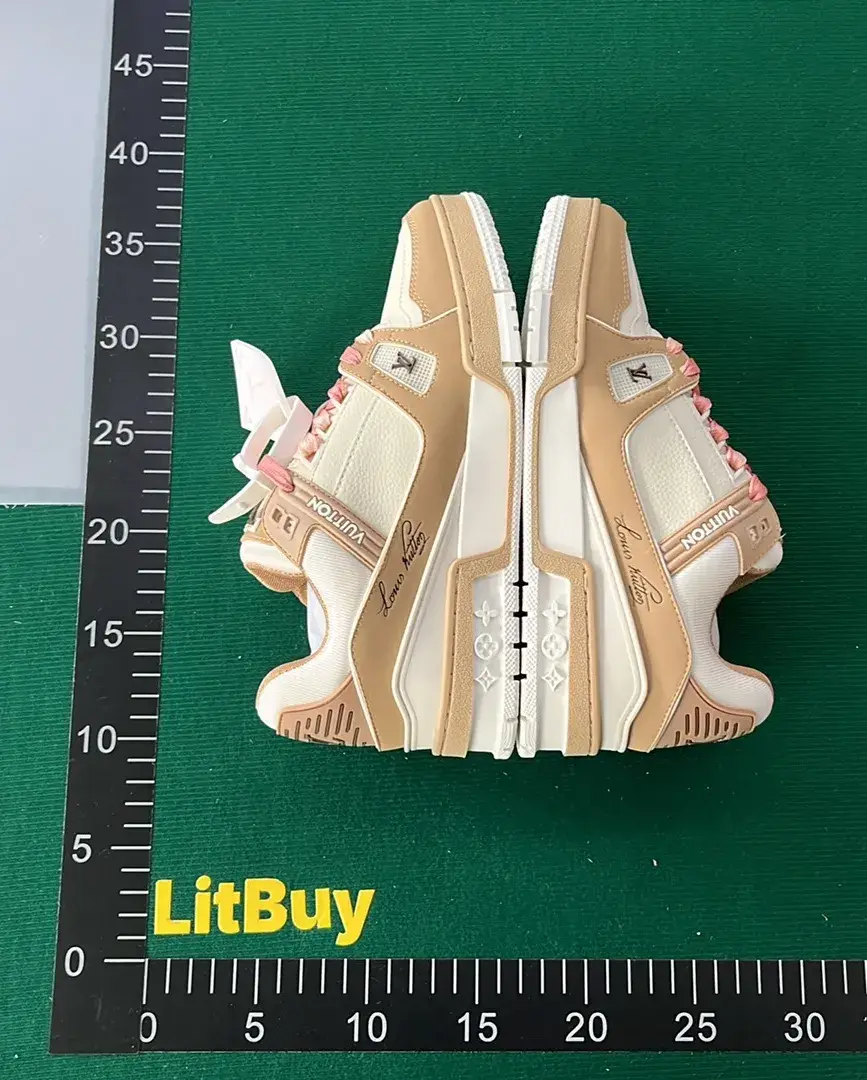 Louis Vuitton Trainer （25+）  in the Best OopBuy Spreadsheet QC photos