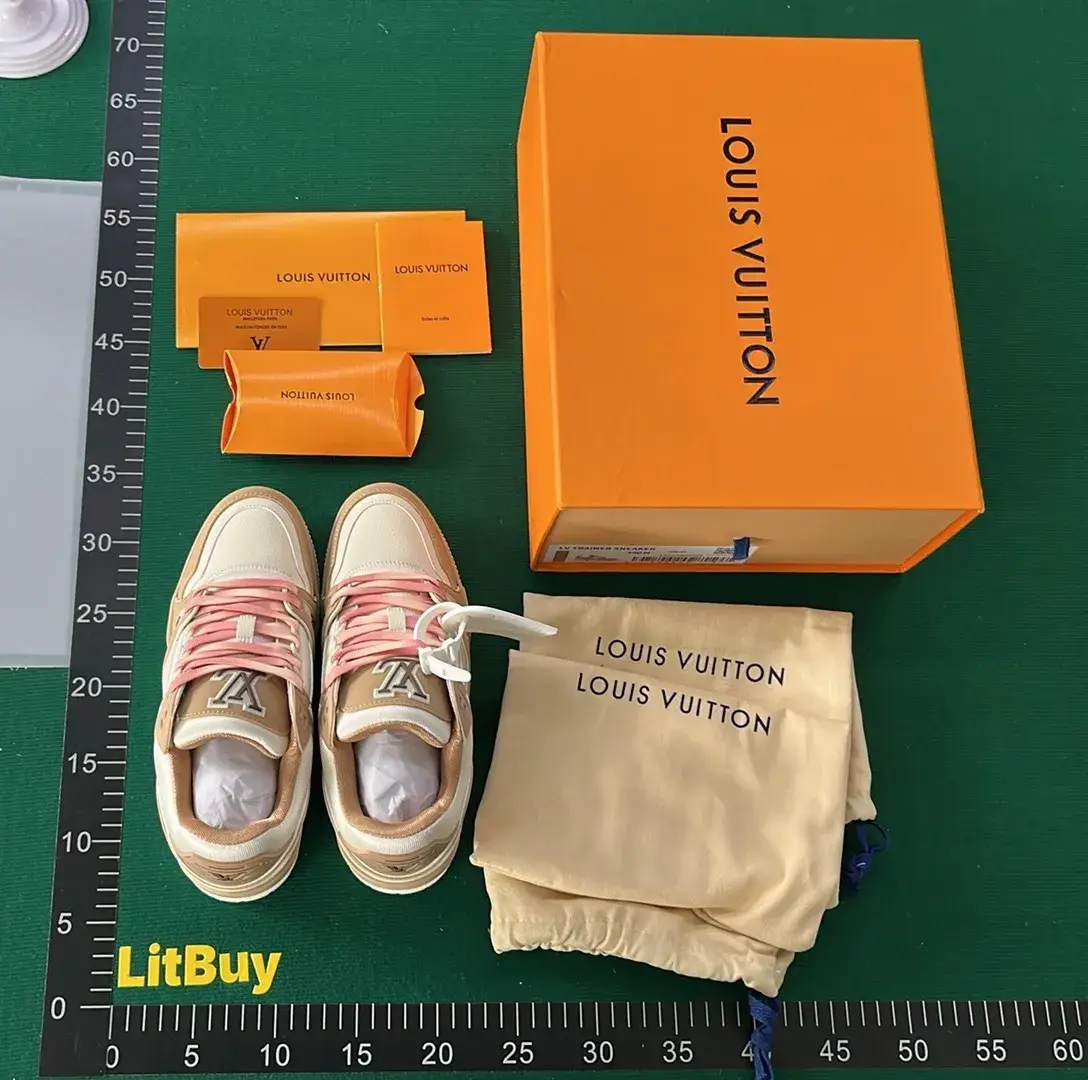 Louis Vuitton Trainer （25+）  in the Best OopBuy Spreadsheet QC photos