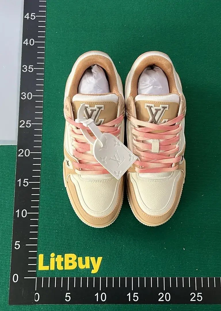 Louis Vuitton Trainer （25+）  in the Best OopBuy Spreadsheet QC photos