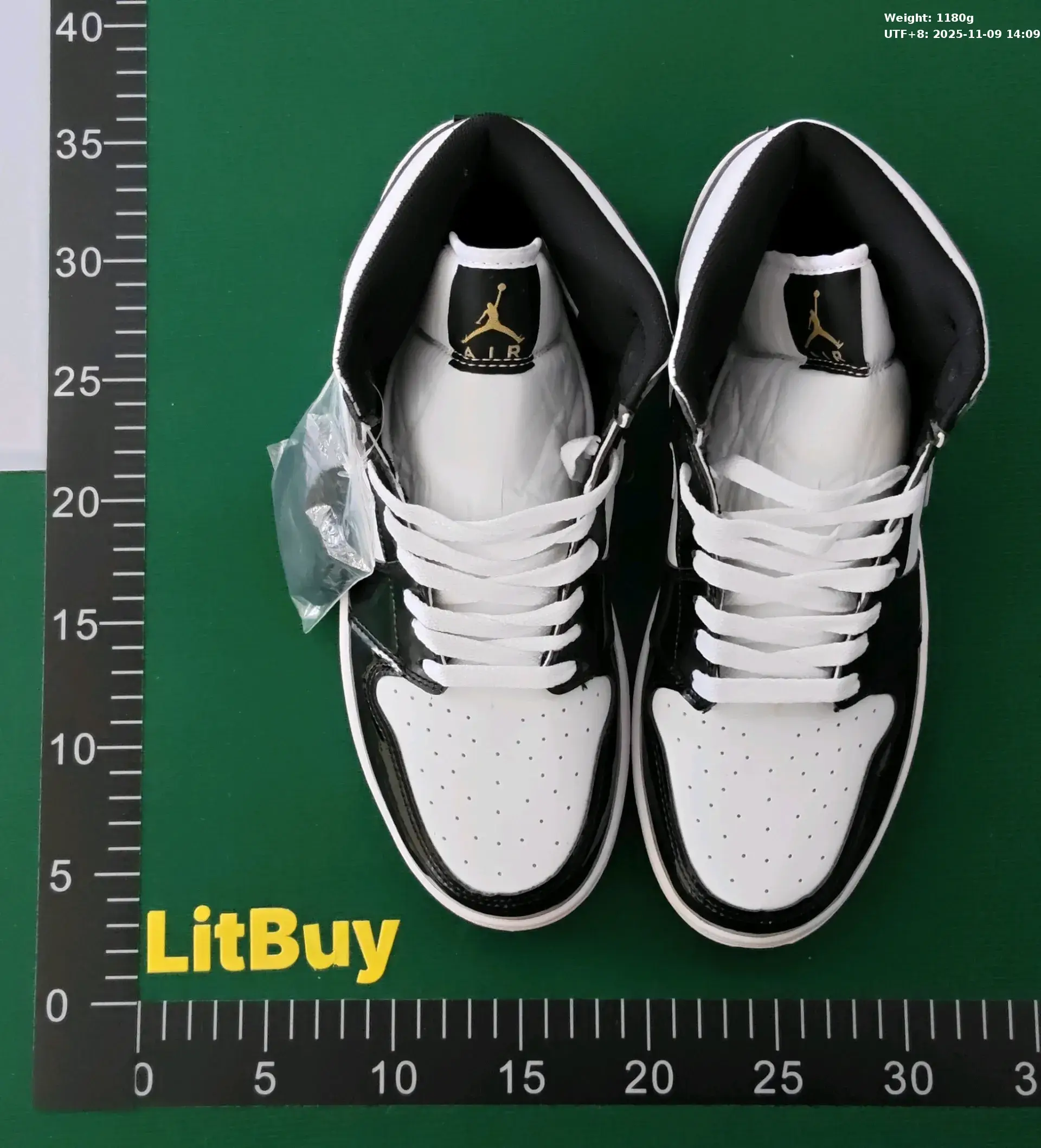 B0D 1.0中帮复古篮球鞋-L  in the Best OopBuy Spreadsheet QC photos
