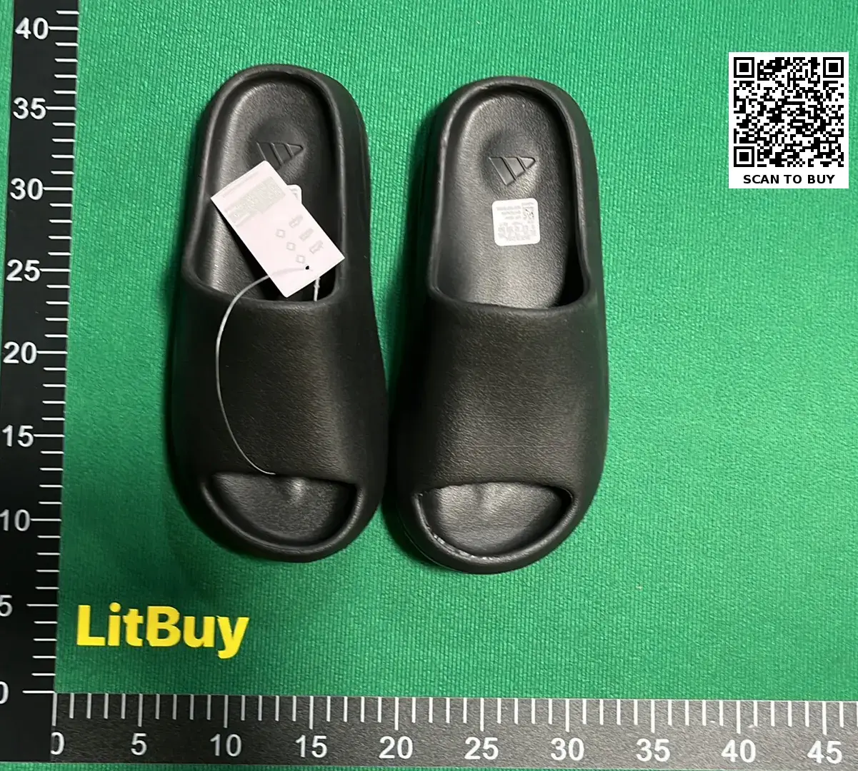 Adidas Originals Yeezy Slide (10+)  in the Best OopBuy Spreadsheet QC photos
