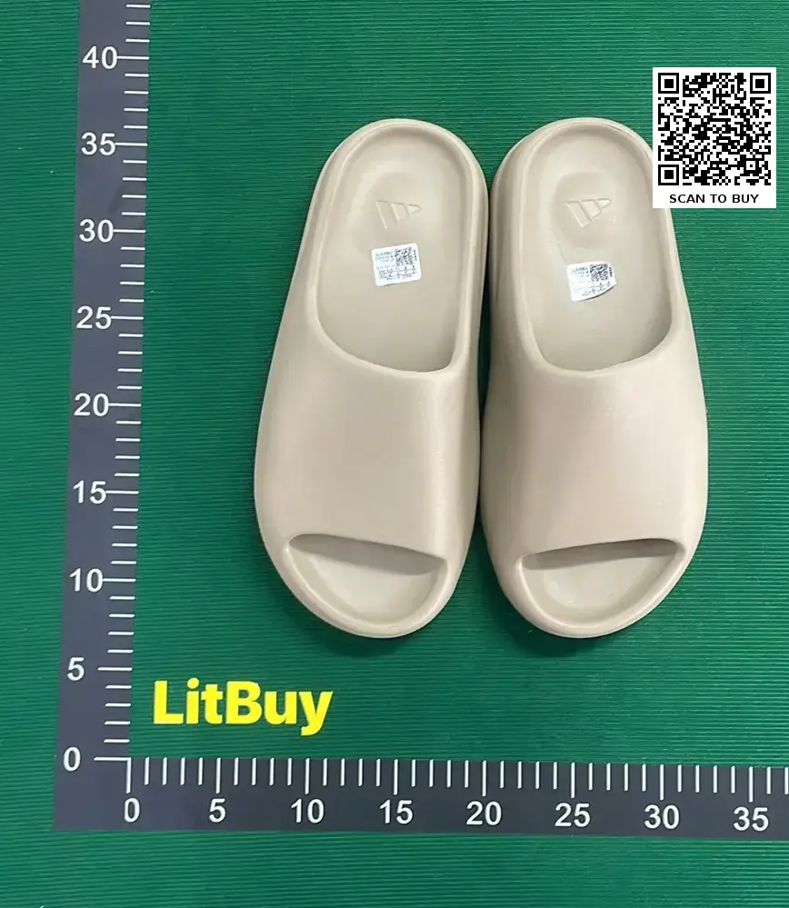 Adidas Originals Yeezy Slide (10+)  in the Best OopBuy Spreadsheet QC photos