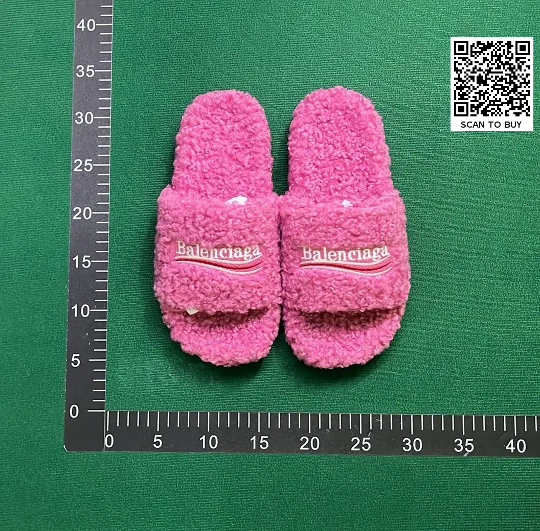 Balenciaga Furry (5+)  in the Best OopBuy Spreadsheet QC photos