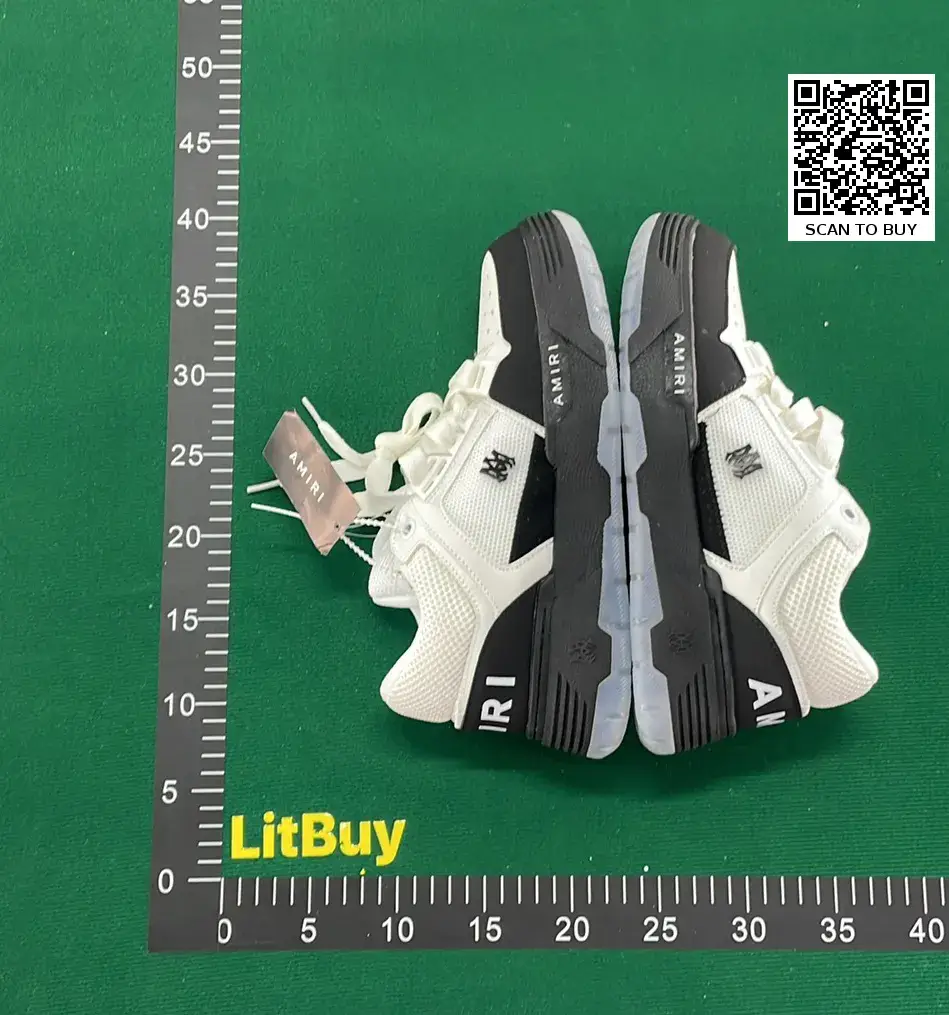A casual shoes  in the Best OopBuy Spreadsheet QC photos