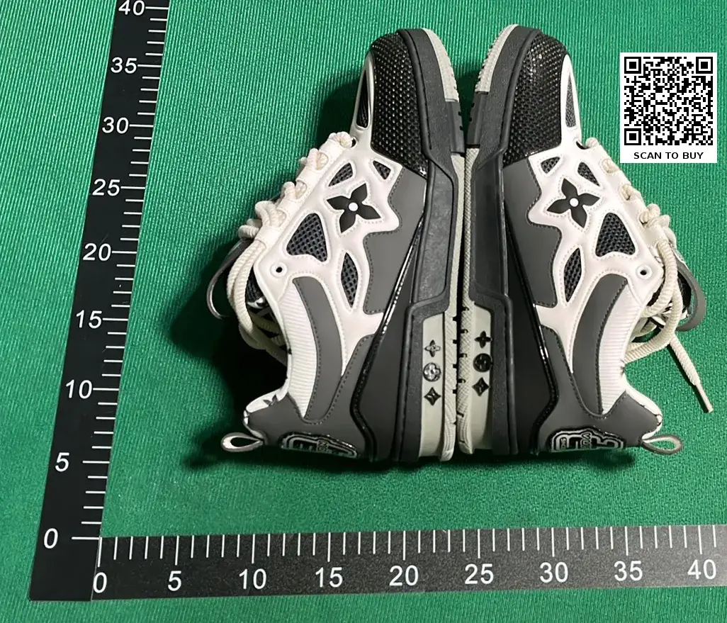 Shoes of L'SS LV LOUIS VUITTON  in the Best OopBuy Spreadsheet QC photos