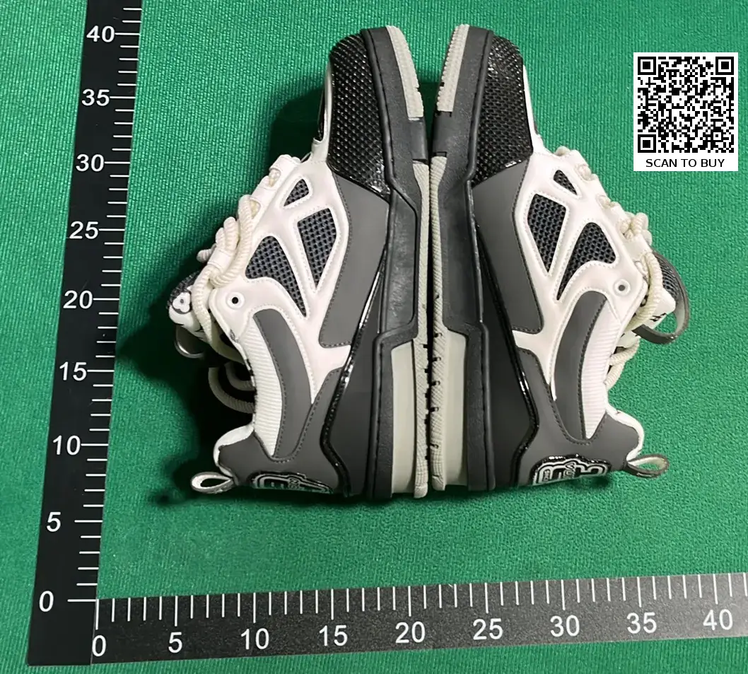 Shoes of L'SS LV LOUIS VUITTON  in the Best OopBuy Spreadsheet QC photos
