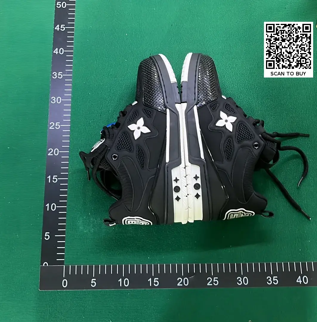Shoes of L'SS LV LOUIS VUITTON  in the Best OopBuy Spreadsheet QC photos
