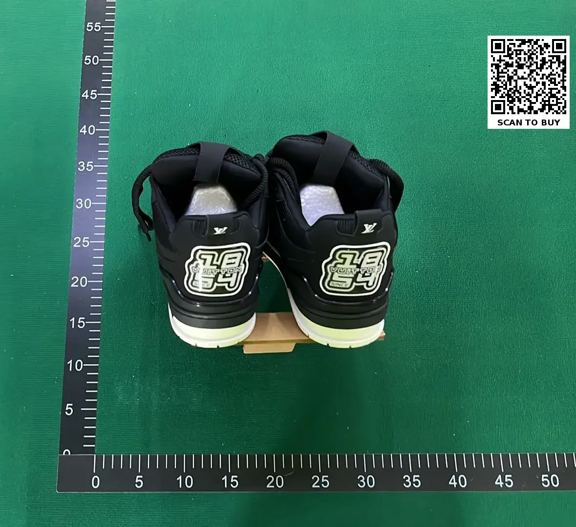 Shoes of L'SS LV LOUIS VUITTON  in the Best OopBuy Spreadsheet QC photos