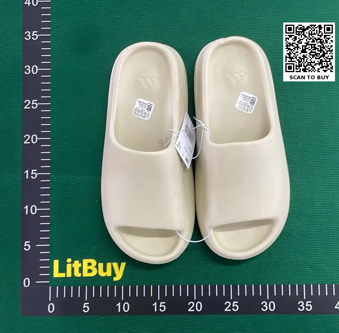 Adidas Originals Yeezy Slide (10+)  in the Best OopBuy Spreadsheet QC photos